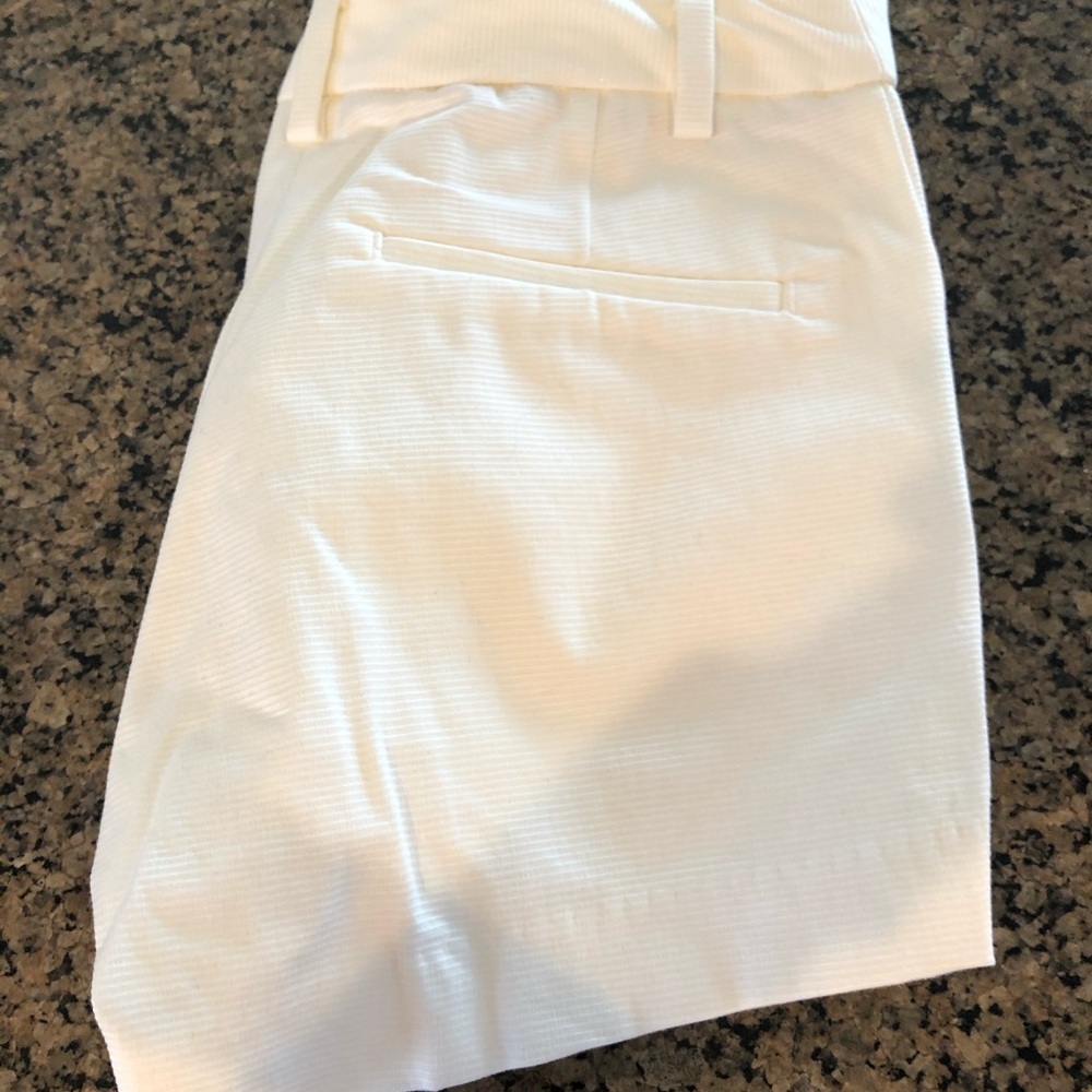 H&M Shorts - Picture 3 of 4